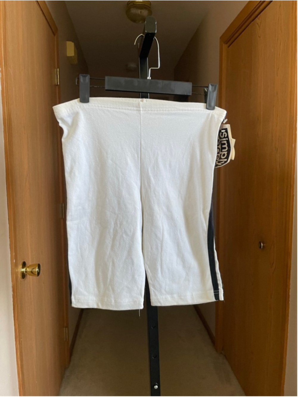 Women's Simply Basic White & Black Bike Shorts L